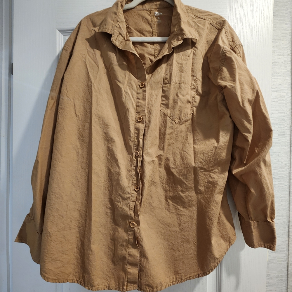 DSG Tan Button Down Shirt for Women Size L Euc